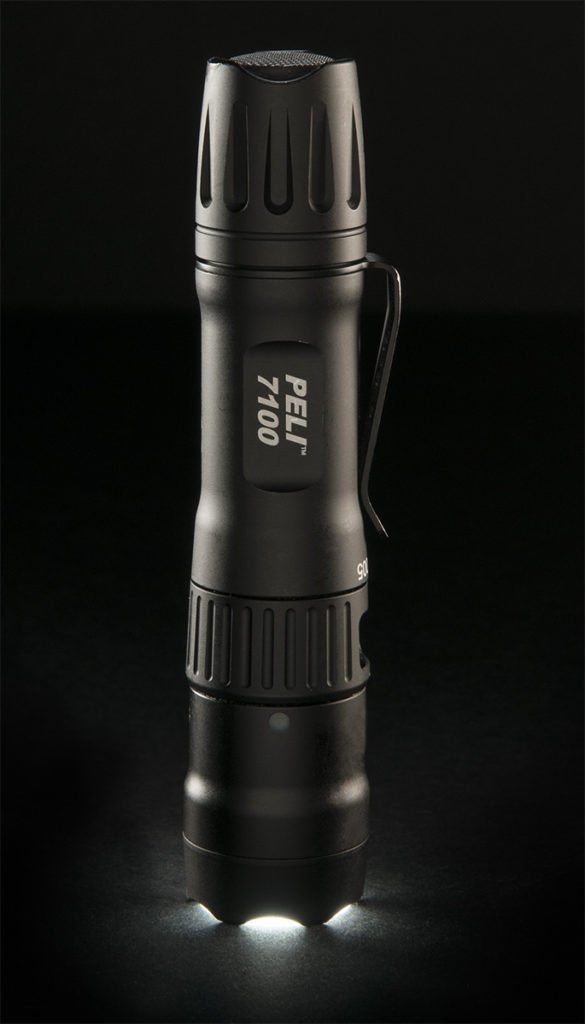 peli-7100-black-rechargeable-led-torch-585x1024